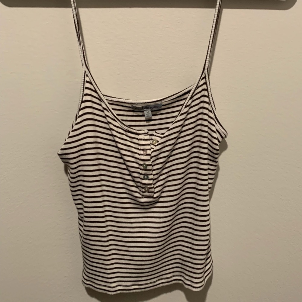 Cute, striped cropped tank top with cute buttons